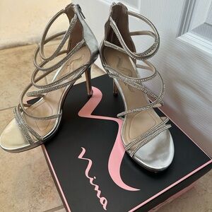 Nina silver glitter heels